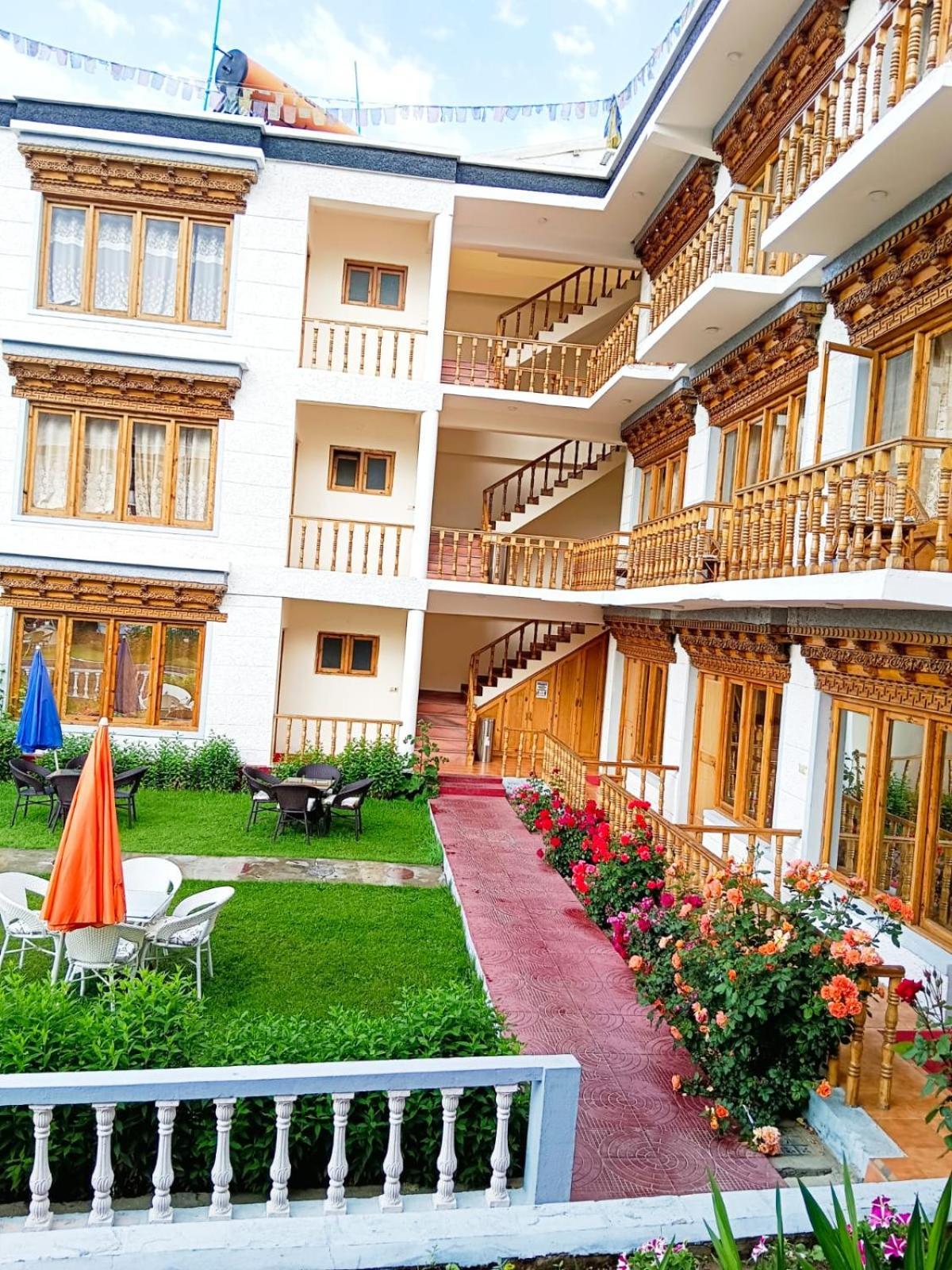 Hotel Kidar à Leh Extérieur photo